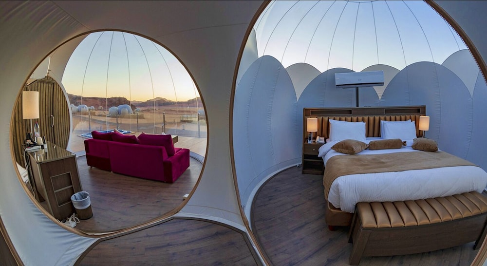 Wadi Rum Bubble Luxotel - Campsite Image 9