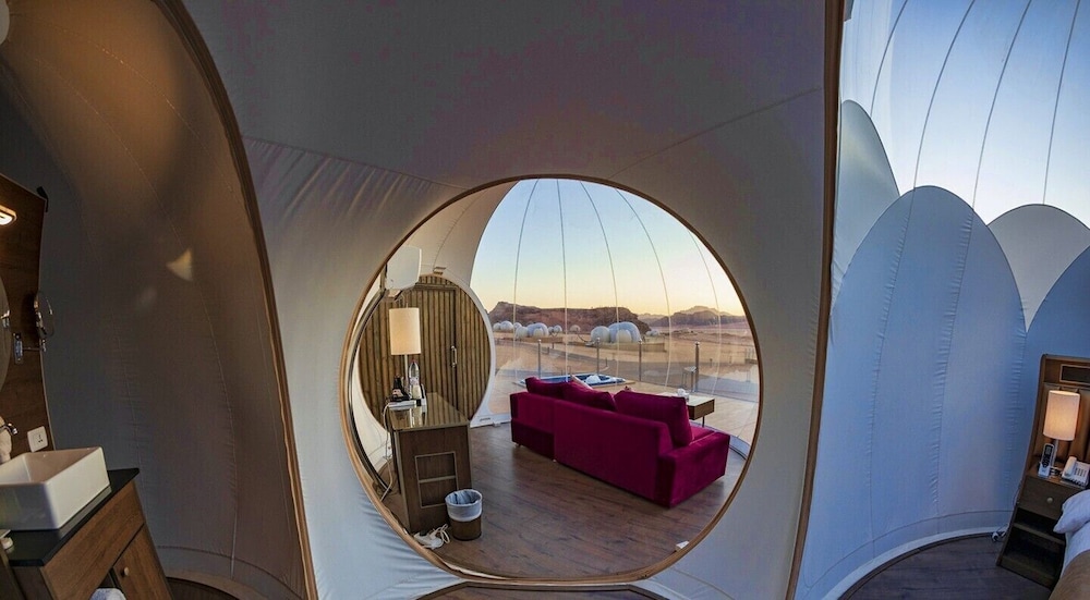 Wadi Rum Bubble Luxotel - Campsite Image 34