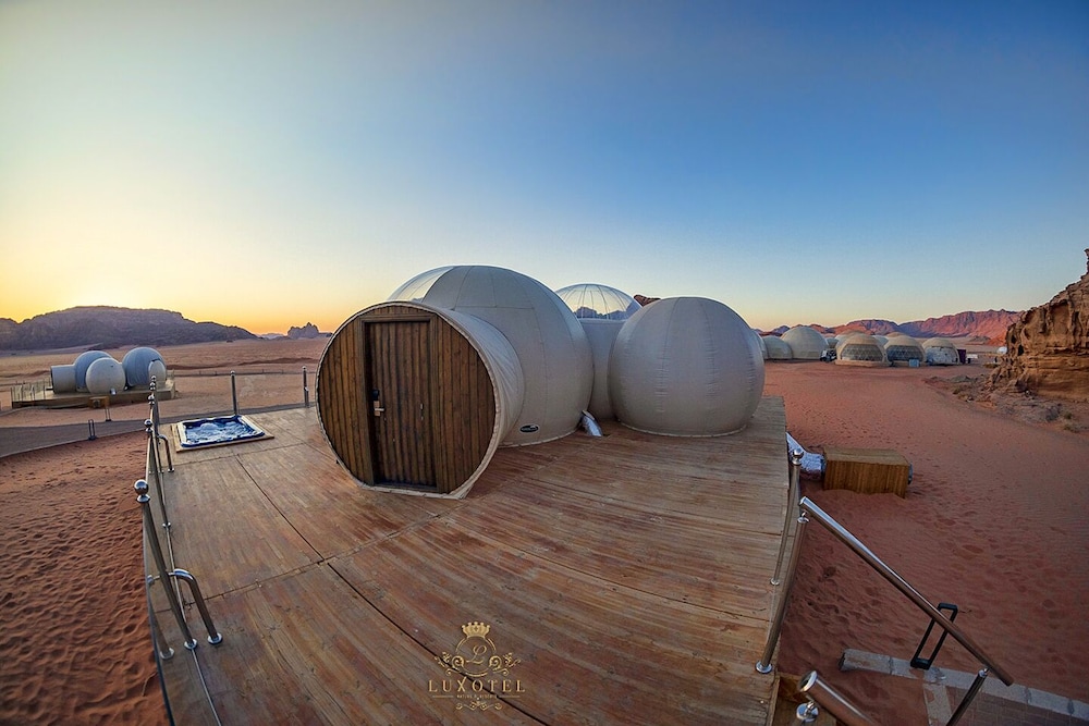 Wadi Rum Bubble Luxotel - Campsite Image 27