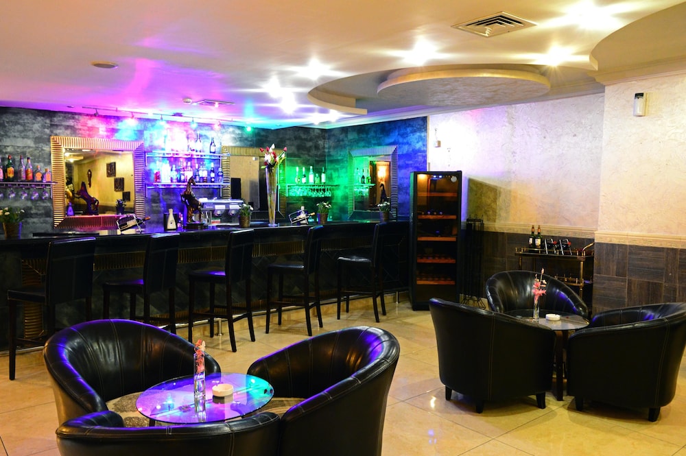 Larsa Hotel Image 0